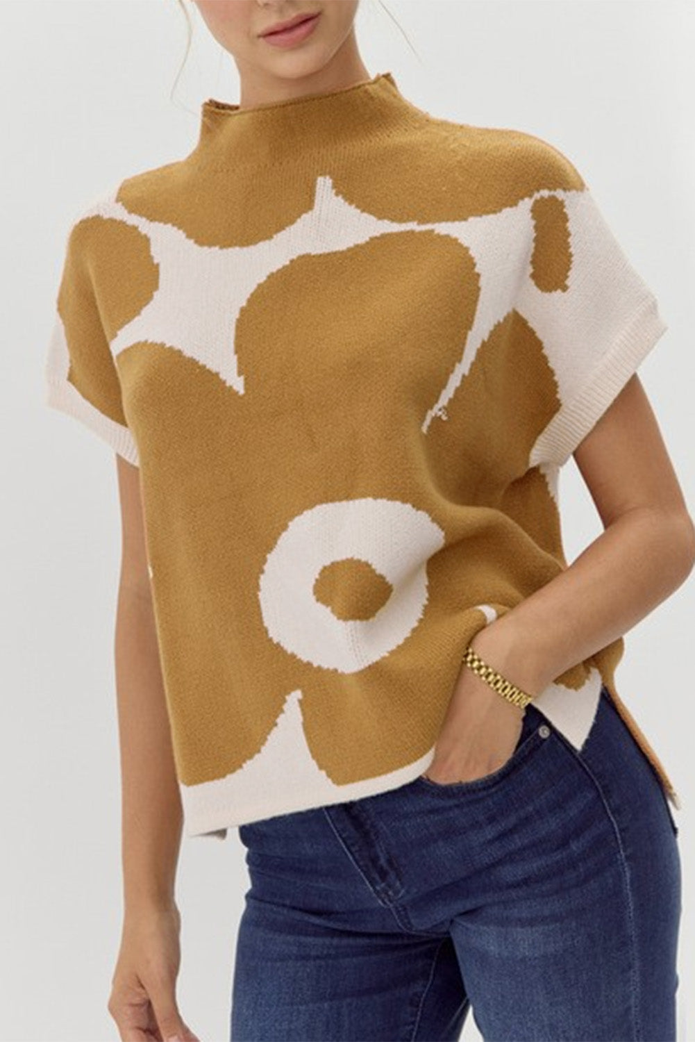 Contrast Flower Mock Neck Short Sleeve Sweater