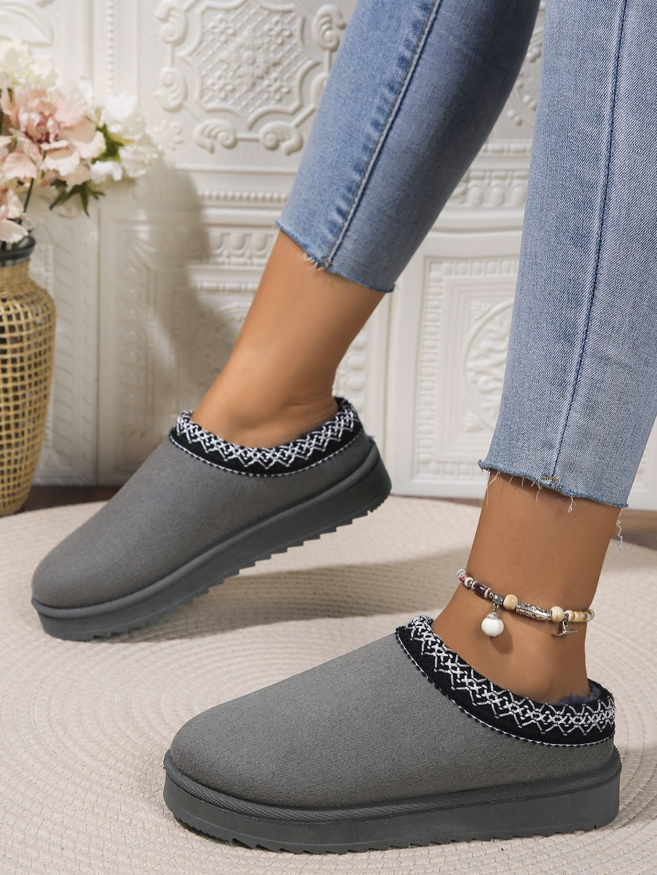 Round Toe Platform Slippers